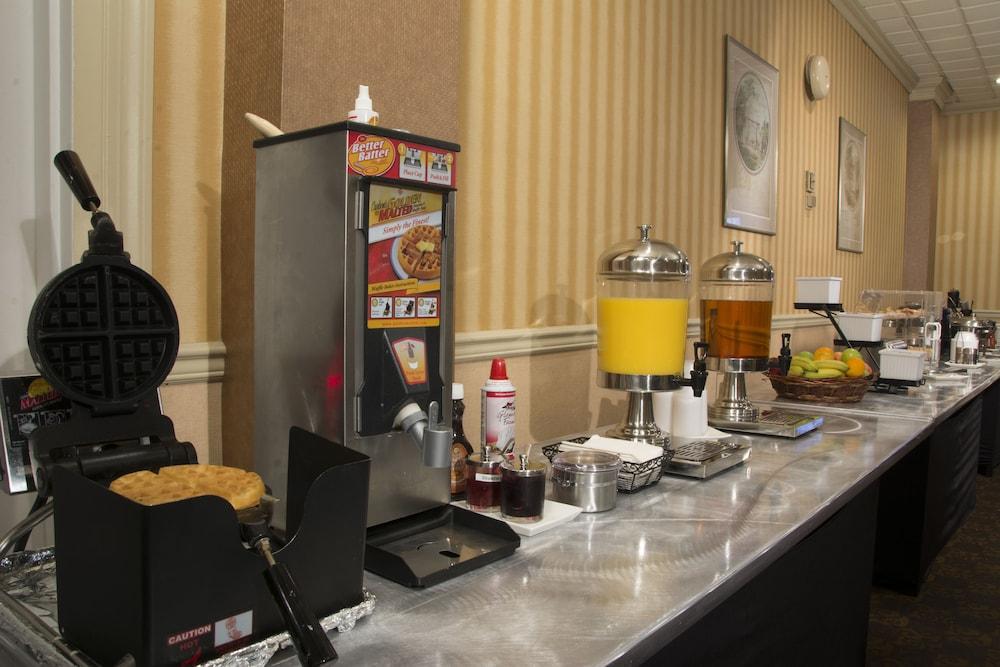 Adria Hotel And Conference Center New York Bagian luar foto
