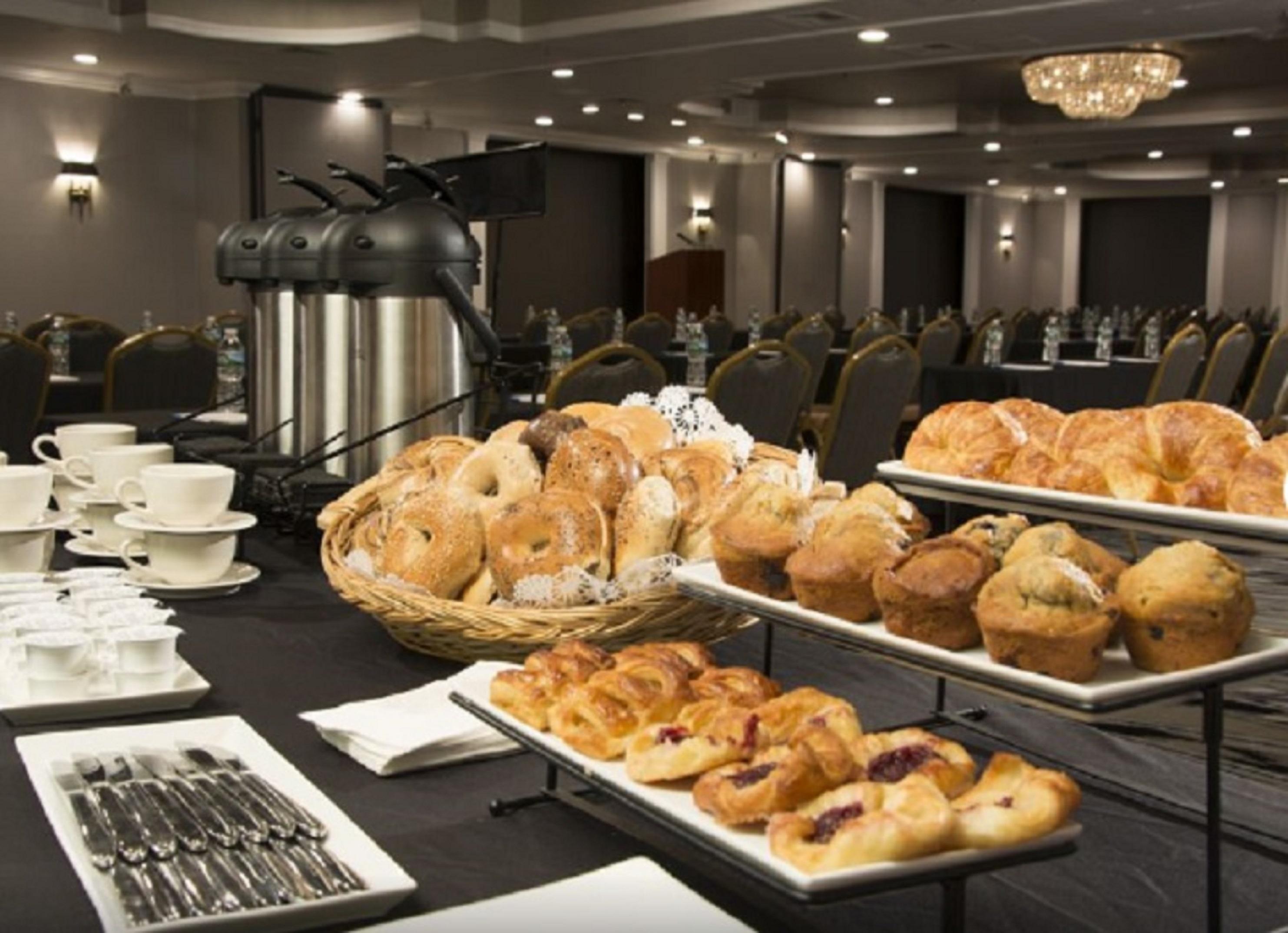 Adria Hotel And Conference Center New York Bagian luar foto