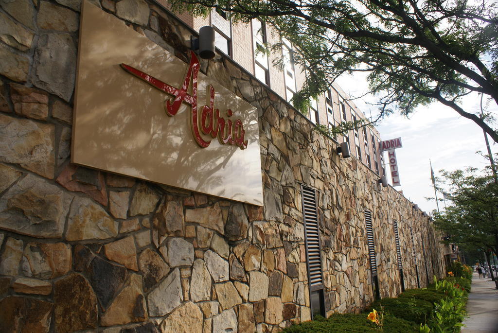Adria Hotel And Conference Center New York Bagian luar foto